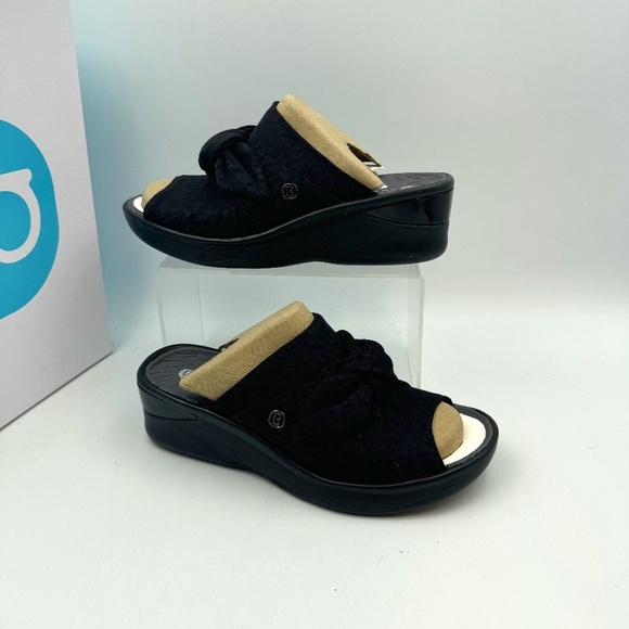 NEW Bzees Black LifeStride Smile Wedge Sandal US Size 6.5 - Picture 1 of 7